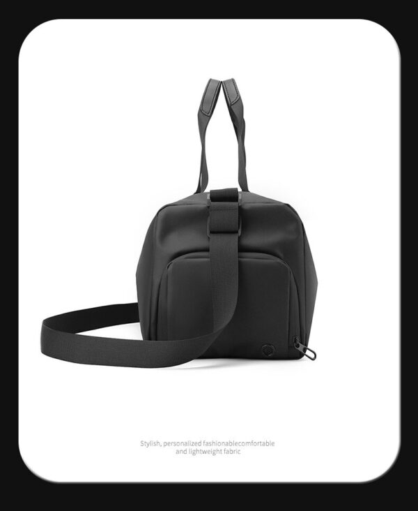 Versatile Sports & Travel Bags: Large Capacity, Durable - Image 7